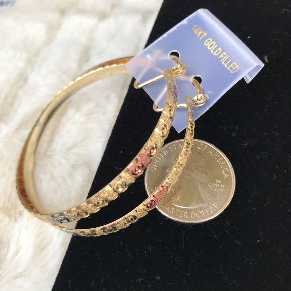 Jewelry - 4MM Diamond cut Hoop Earrings